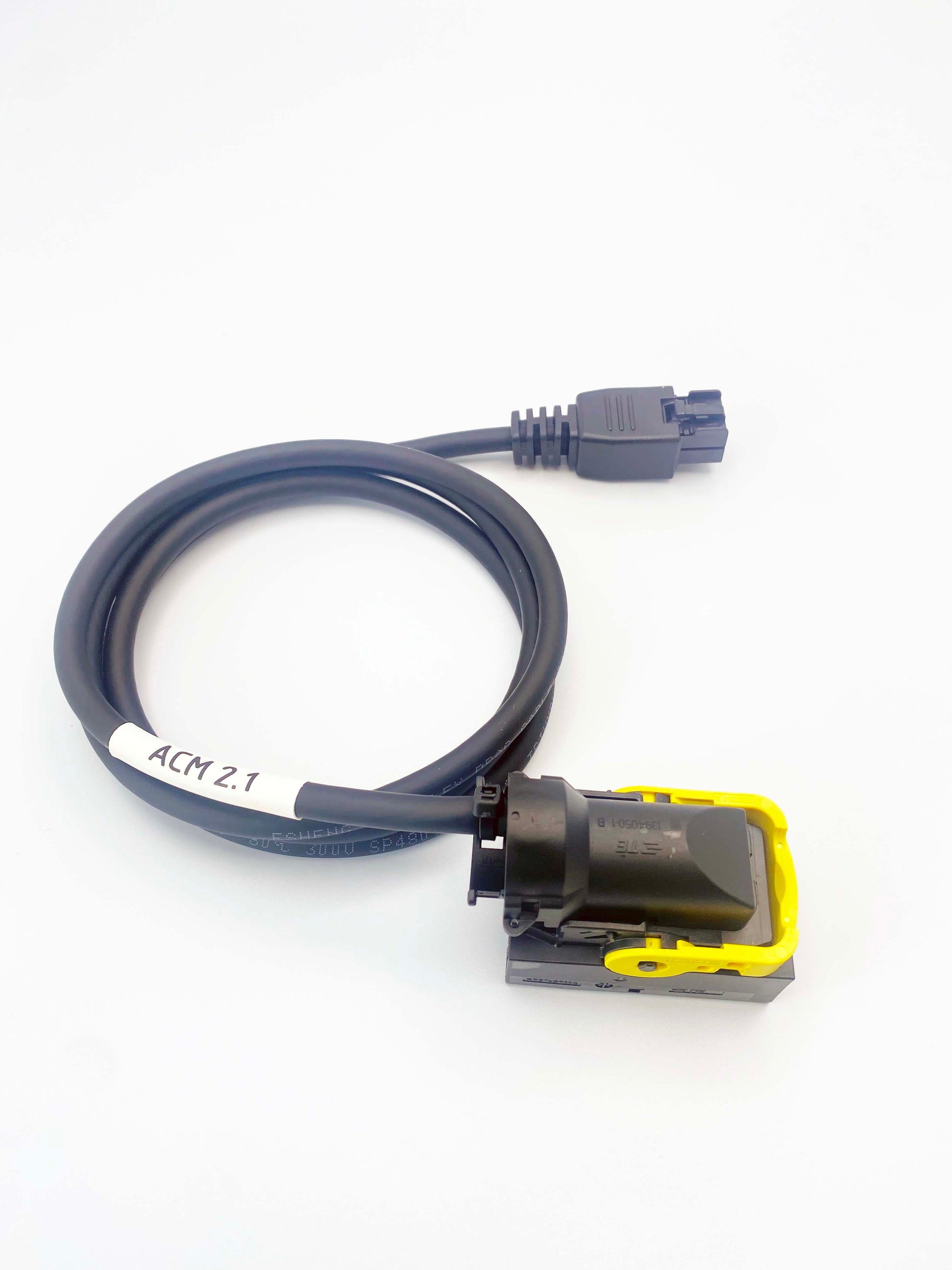 Cable Mercedes Truck Temic ACM2.1 Cable to establish a connection with Mercedes Truck equipped with Temic ACM2.1. ECUs. replacement Cable for 144300T117 / F34NTA20 made by COBD